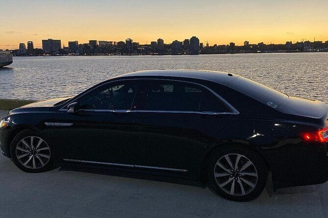 Halifax YHZ Airport Pre-Arranged Luxury Sedan Service - How the Service Compares to Other Transport Options