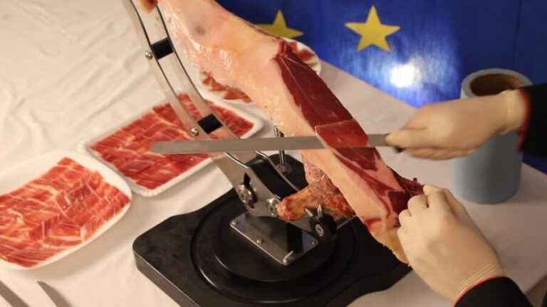 Ham Cutting Masterclass + Tasting: Granada - Logistical Details and Accessibility