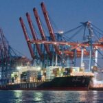 Hamburg: 1.5-Hour Evening Lights Harbour Cruise on a Ship - The Highlights of the Tour