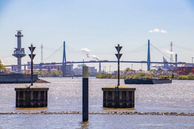 Hamburg: Capture the most Photogenic Spots with a Local - Who Is This Tour Best For?