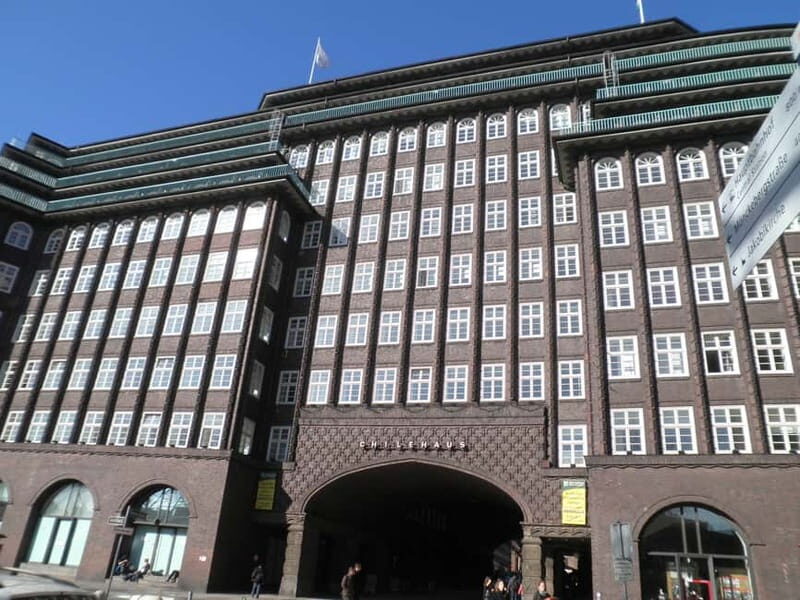 Hamburg: Exclusive Tour by Limousine with Chauffeur - What Makes This Tour Stand Out?