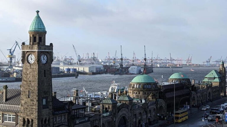 Hamburg: Guided Tour in French, the essentials in 2,5 hours! - Final thoughts: Is it right for you?