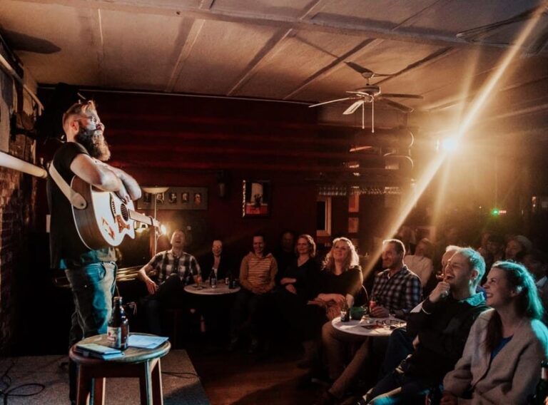 Hamburg: Moin Comedy Club Stand Up Comedy Live Show Ticket - The Value of This Experience