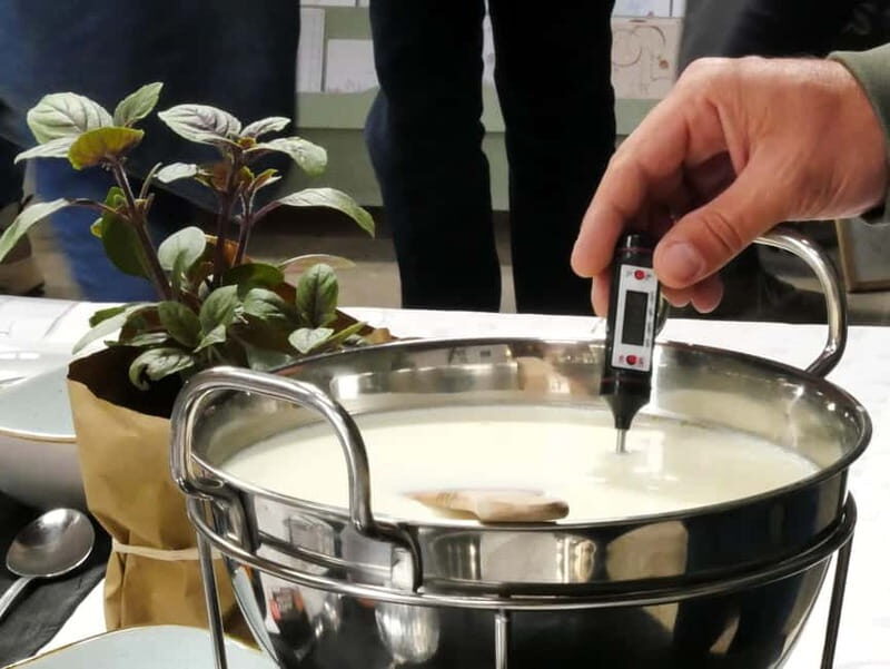 Hamburg: Mozzarella course with accompanying wines - What’s Included in the Tour