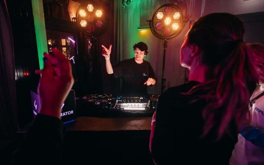 Hamburg New Years Eve Pub Crawl Hidden Bars, VIP Club Entry - What to Expect from the Hamburg New Years Eve Pub Crawl