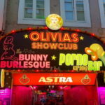 Hamburg: Pamela unpacks! - Kieztour with a drag queen - Is it worth the price?