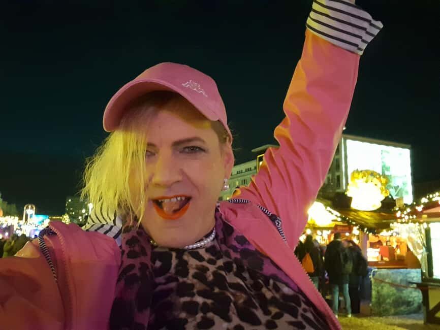 Hamburg: Private St. Pauli Night Tour with Musical Dancer - Who This Tour Is Best For