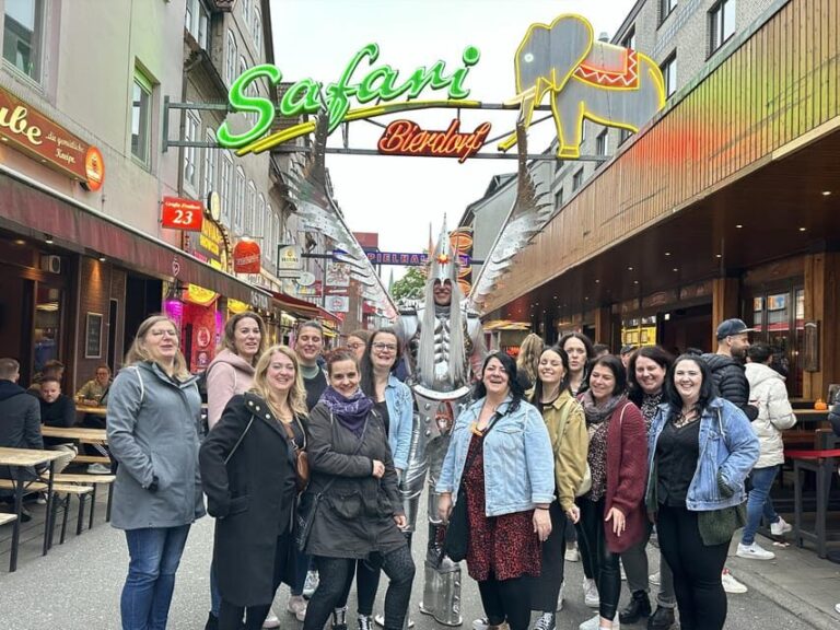 Hamburg: Reeperbahn pub crawl with insider-guide & shots - The Itinerary: Step-by-step