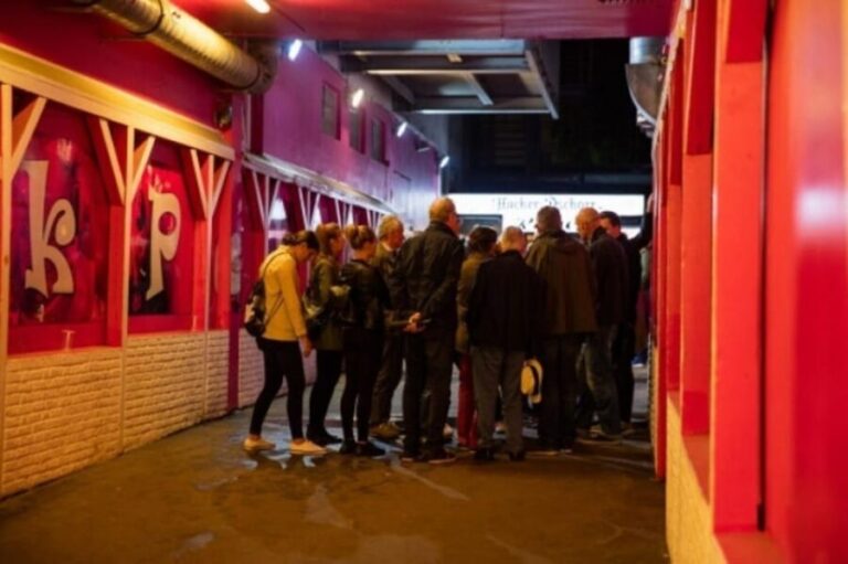 Hamburg: Saint Pauli Quickie - Die kurze und sexy Tour - The Meeting Point and Duration