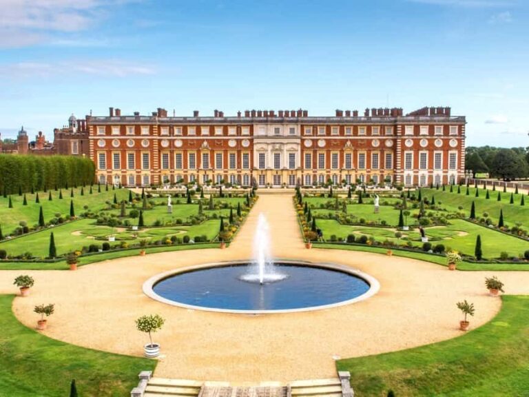 Hampton Court Palace Half-Day Trip from London with Tickets - Breaking Down the Itinerary