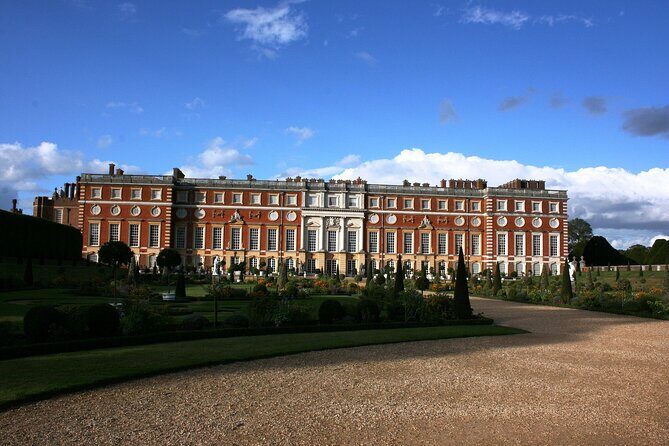 Hampton Court Palace, Stonehenge & Roman Bath Private Tour with Passes - FAQ