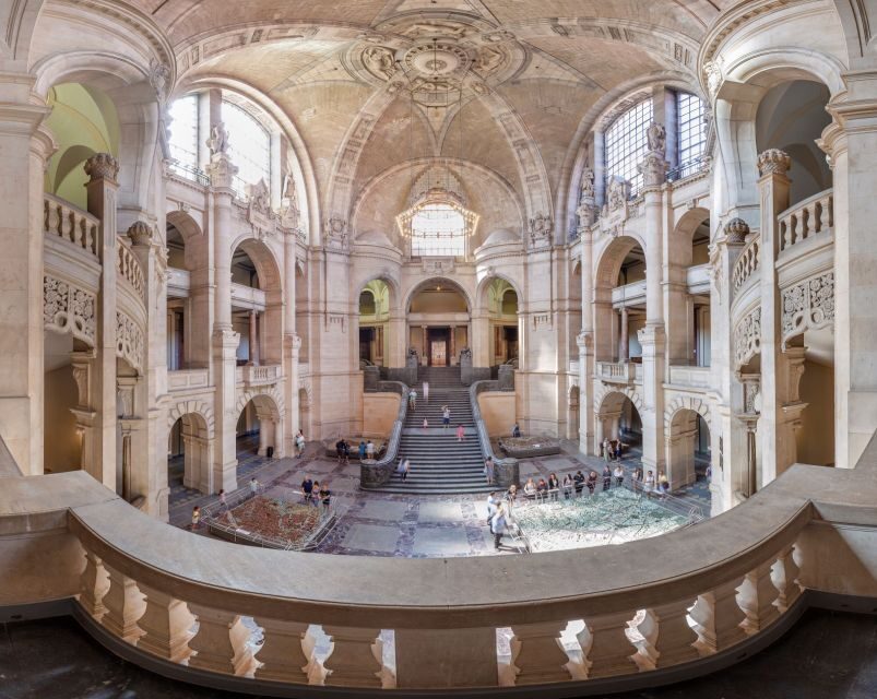 Hannover: New Town Hall exclusive Guided Walking Tour - The itinerary: what can you expect?
