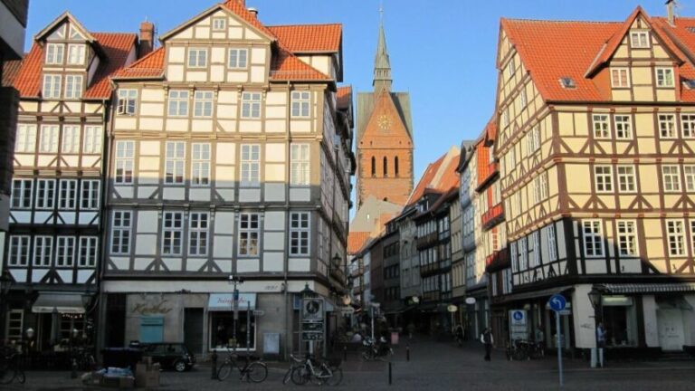 Hannover: Private Guided Walking Tour - What Makes This Tour Stand Out