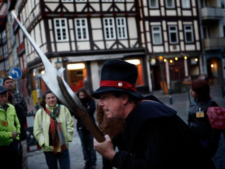 Hanover: Night tour with night watchman Melchior - The Practicalities