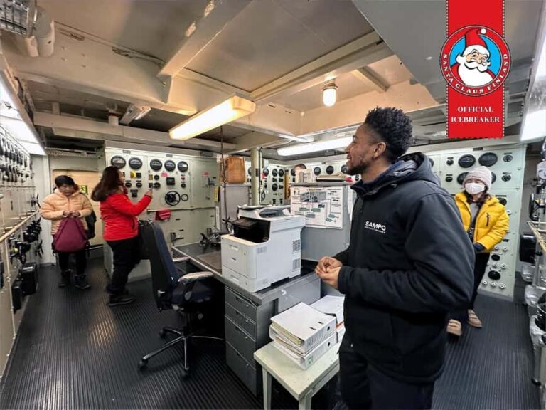 Haparanda/Tornio: Icebreaker Sampo Cruise with Ice Floating - What Could Be Better?