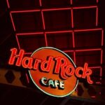 Hard Rock Cafe Niagara Falls New York - The Dining Atmosphere