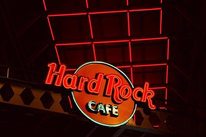Hard Rock Cafe Niagara Falls New York - The Dining Atmosphere