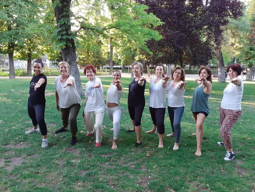 Hatha Yoga in El Retiro Park - What Does a Typical Session Look Like?