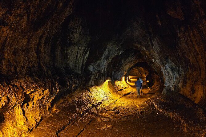 Hawaii Volcanoes, Waterfalls, Beaches & Hilo Highlights Day Tour - What Makes This Tour Stand Out