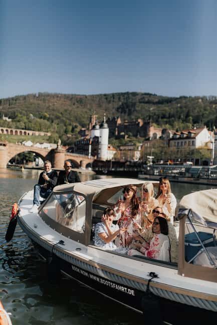 Heidelberg: Boat ride Heidelberg private boat with captain 3.5 hours for up to 12 guests - The Perfect Setting in Heidelberg