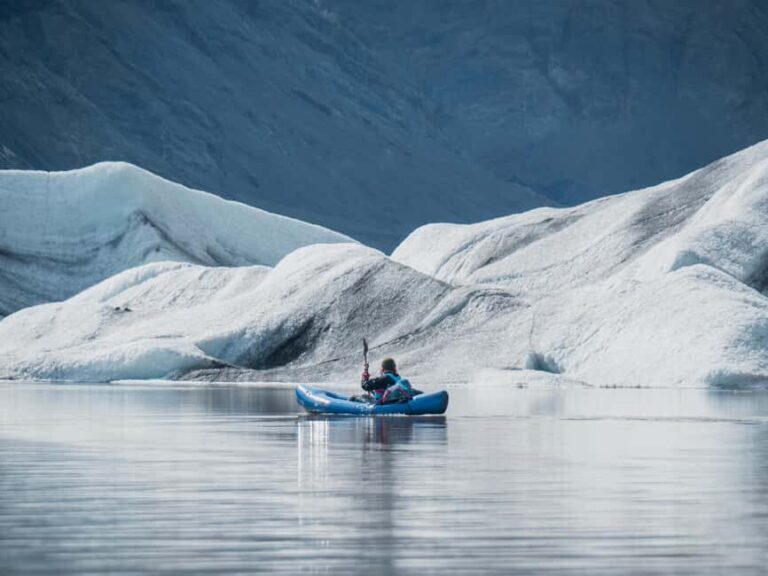 Heinabergslón Glacier Lagoon Kayak and Hike - The Experience in Detail
