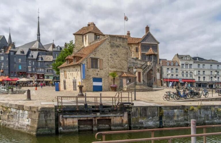 Hello Honfleur: Private 2-Hour Intro Walk with Local Guide - The Value of a Private Guided Walk
