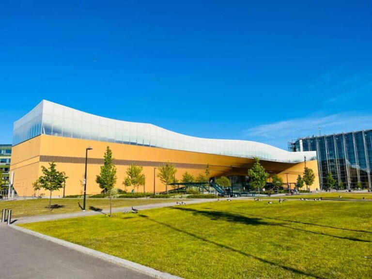 Helsinki 4-Hour Private Tour-Custom Itinerary - Highlights of the Helsinki Tour