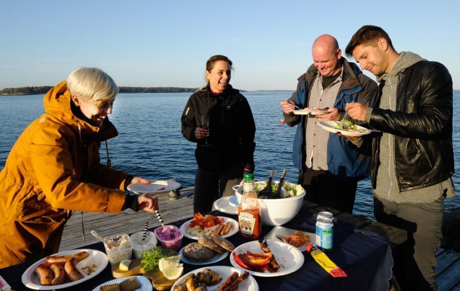 Helsinki: Archipelago RIB Boat Tour with BBQ Lunch and Sauna - What’s Included and What to Bring