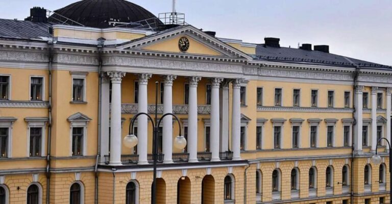 Helsinki: Architecture Walking Tour with Expert - Who Should Book This Tour?