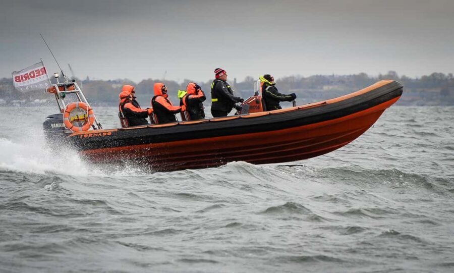 Helsinki: Offshore RIB boat tour - The Suit and Gear