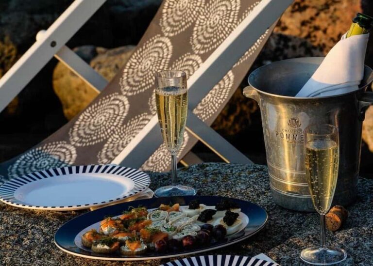 Helsinki: Private Sunset Lounge Experience with Snacks - An Overview of the Experience