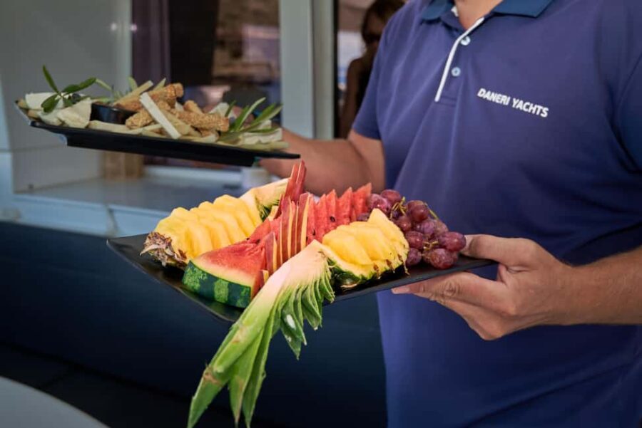 Heraklion: Sunset Luxury Cruise with Sushi and Open Bar - How Is the Experience for Different Travelers?