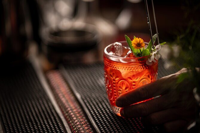 HERBS LAB - from plant to glass - Who Is This Tour Best For?