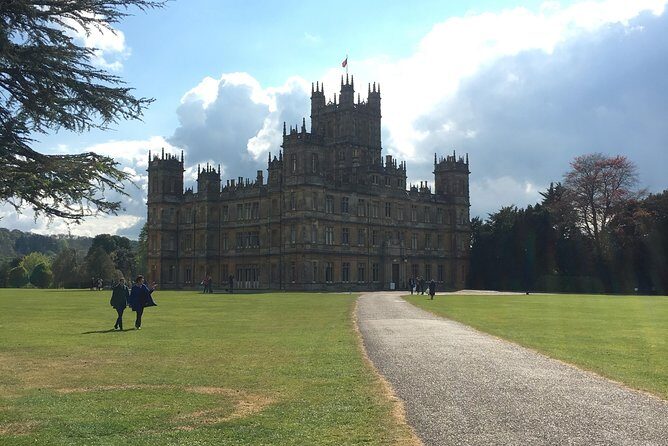 Highclere Castle Private Round Trip Transportation Service - What’s included and what’s not?