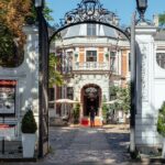 Highlights & Hidden Gems With Locals: Best of Warsaw Private Tour - Who Should Consider This Tour?