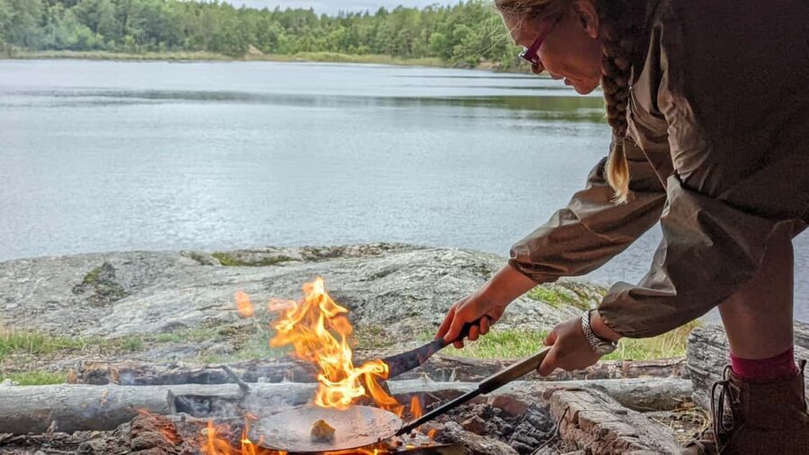 Hike, traditional food, guided wood burning outdoor sauna - Key Points