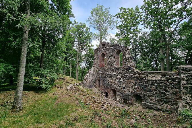Hiking in Sigulda - the Switzerland of Latvia - Why This Tour Offers Great Value
