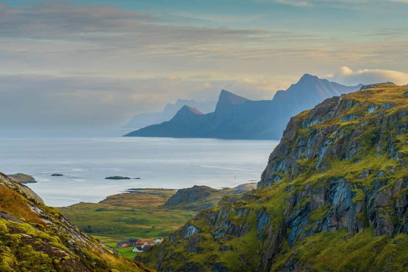 "Hiking in the Lofoten Islands  Guided in French" - The Routes and Scenic Highlights
