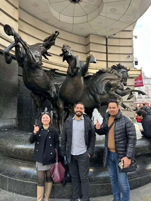 Hilarious London Games Tour: Big Ben and London Eye - The Guide and Group Size