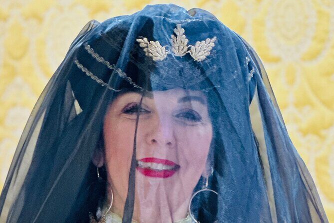 Historical Journey and Dress up Experience in Venetian Carnival - The Dress-Up Experience: A Unique Photo Opportunity