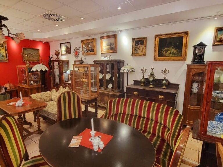 Historical tour of the old town including a Saxon dinner - The Sum Up