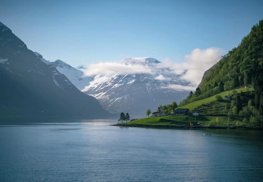 Hjørundfjord Fjord Cruise roundtrip from Ålesund - The Experience on Board