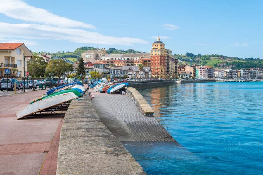 Hondarribia: City Highlights Guided Walking Tour - What You Get and Dont Get