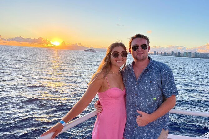 Honolulu Sunset & Friday Fireworks Dinner Cruise - Practical Details and Tips