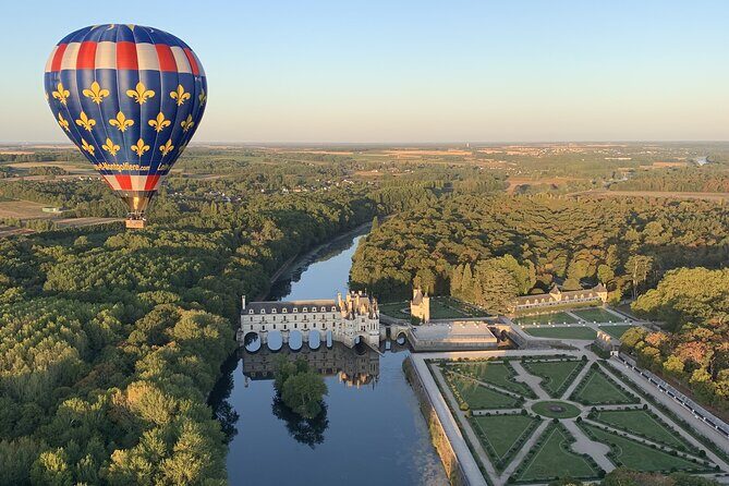 Hot Air Balloon Flight over the castle of Chenonceau / France - What to Expect on Your Hot Air Balloon Adventure