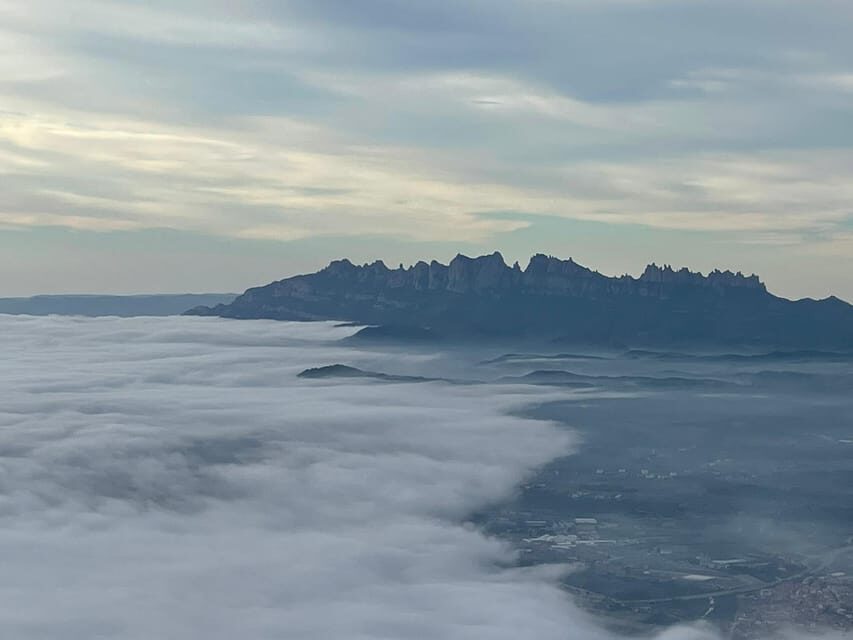 Hot Air Ballooning & Sailing Adventure from Barcelona - Why This Tour Works Well