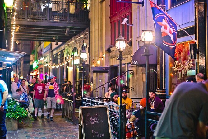 Houston Walking Food Tour With Secret Food Tours - The Guide and Tour Dynamics