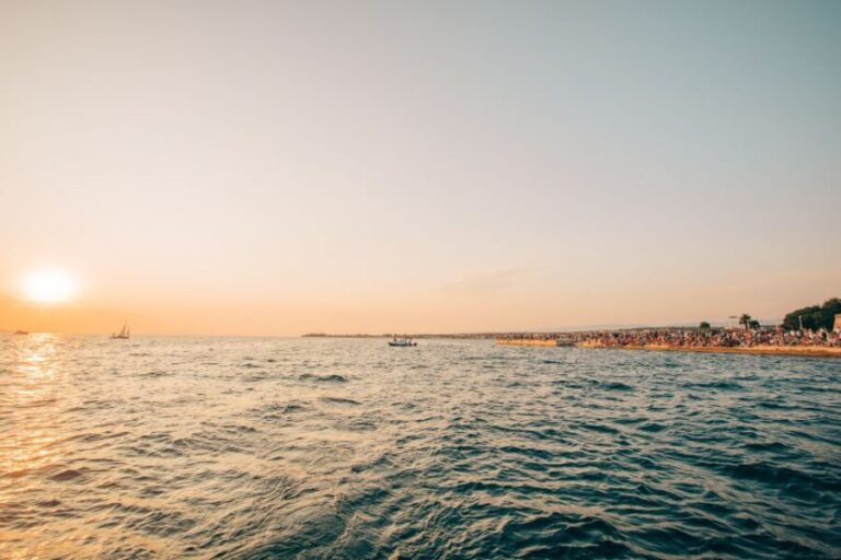 Hvar: Romantic Sunset Sailing Experience On A Comfort Yacht - Who Will Love This Tour?