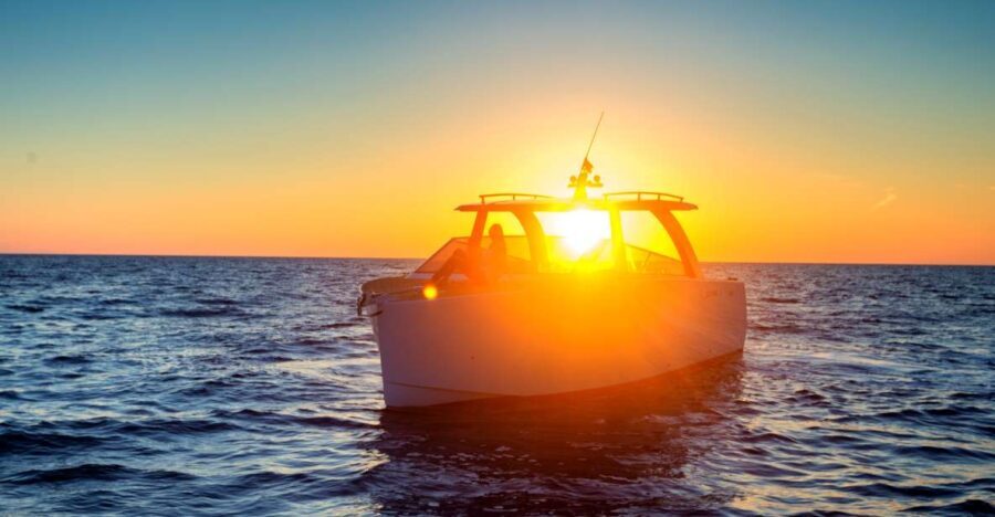 Hvar: Sunset and Pakleni Islands with a Speed Boat - What to Expect From the Tour
