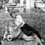 I Caruggi di Fabrizio: Genova con gli Occhi di De André - Price and Overall Value